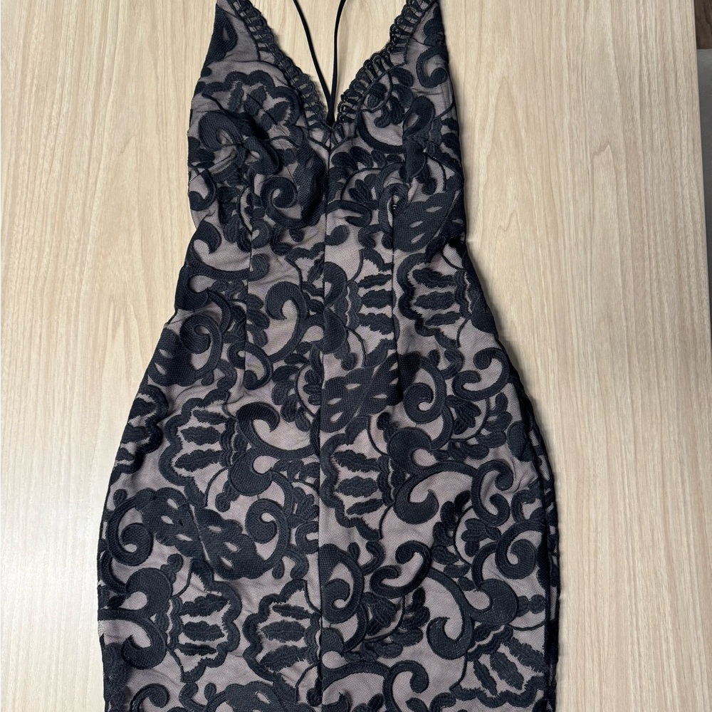 SEEK THE LABEL Elegant Black Lace Backless Dress